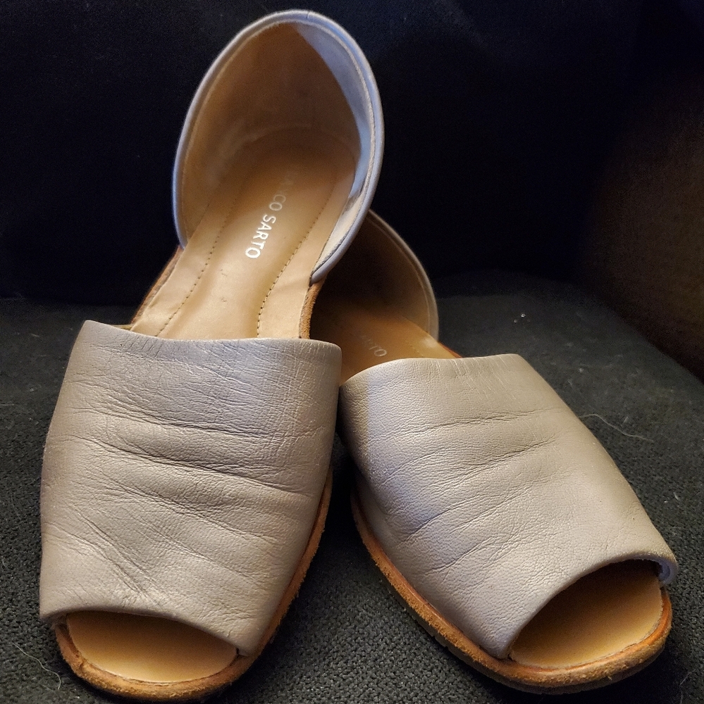 Nude Franco Sarto flat leather sandals size 39 in excellent condition!